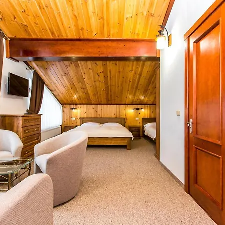 Atava Family House