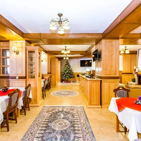 Atava Family House فندق *