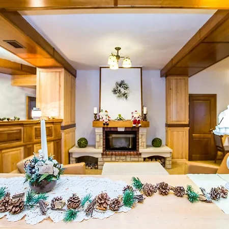 Отель Atava Family House *