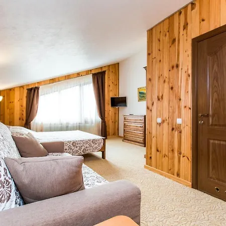 Atava Family House