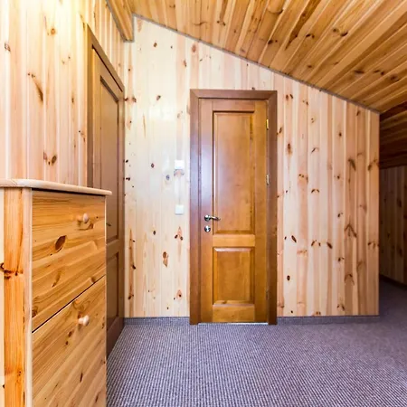 Atava Family House Отель *