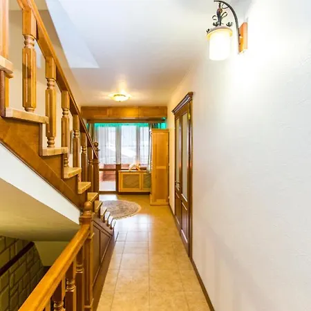 Atava Family House Отель Яремча
