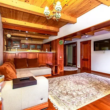 Atava Family House *