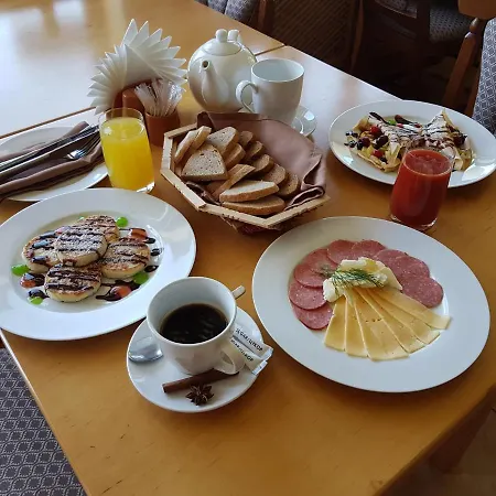 Atava Family House *