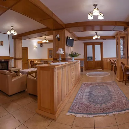 Отель Atava Family House *