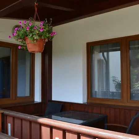 Отель Atava Family House *