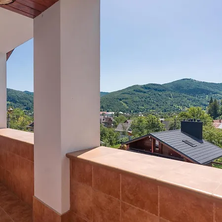 Отель Atava Family House Яремча