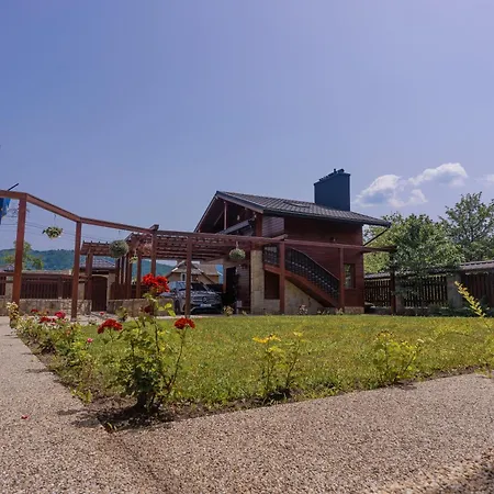 Atava Family House Hotell