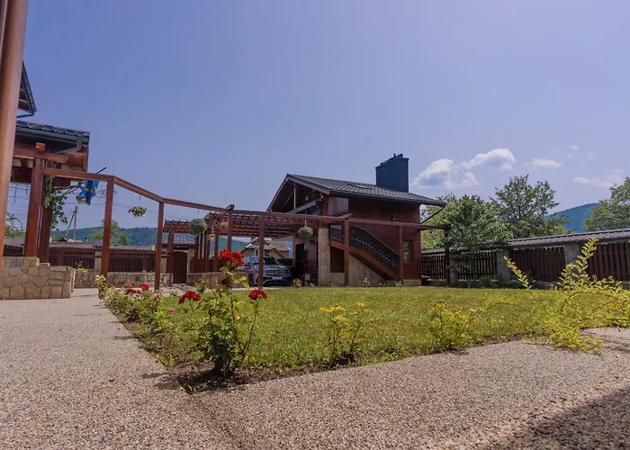 Atava Family House Hotell